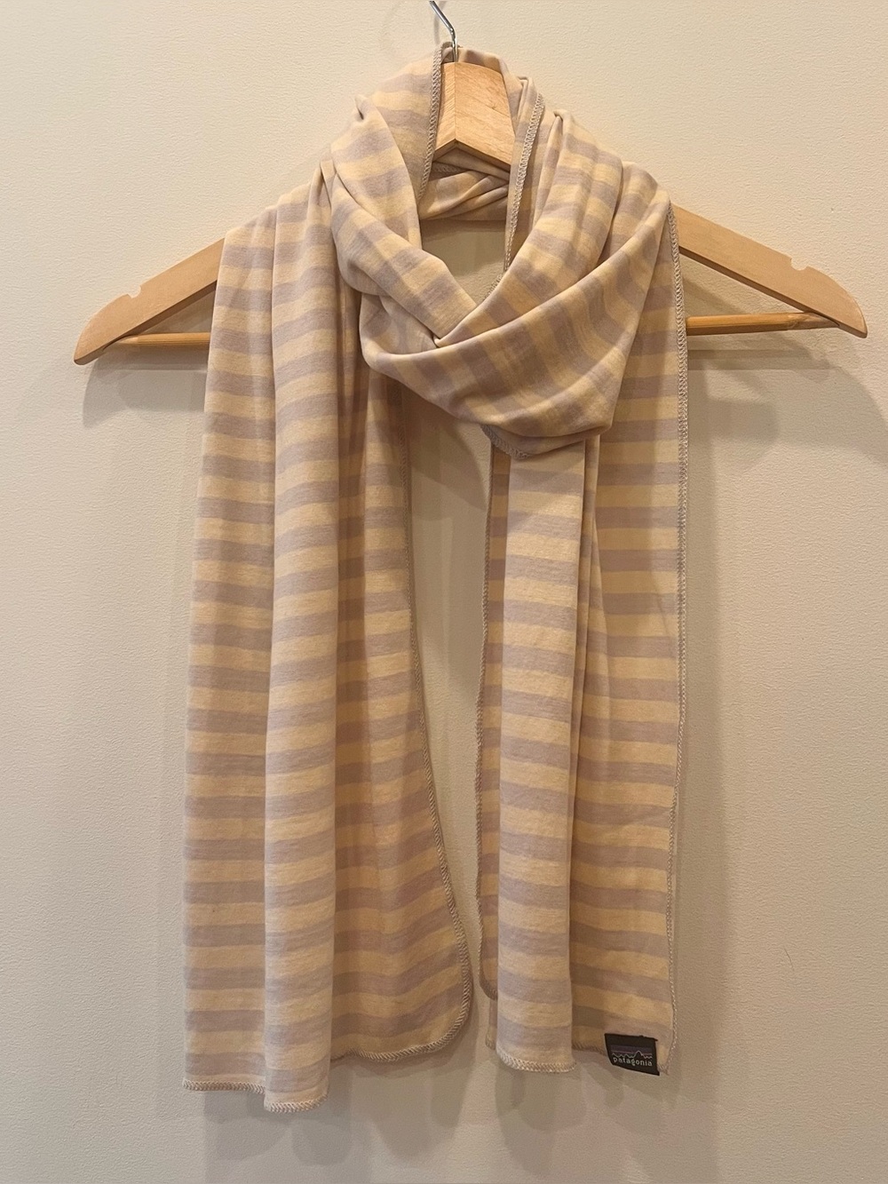 Patagonia Striped Scarf 100% Wool Light Yellow Lilac Lavender Purp EUC 15x70 EUC